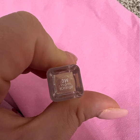 Natasha Denona Transfix Matte Concealer - Picture 3 of 3